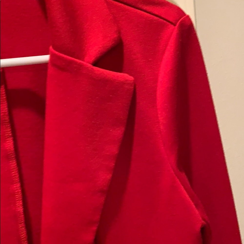 Blazer - Picture 4 of 4